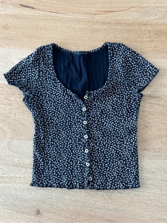 Brandy Melville Tops - Brandy Melville Black Mini Daisy Button-Front Crop Top